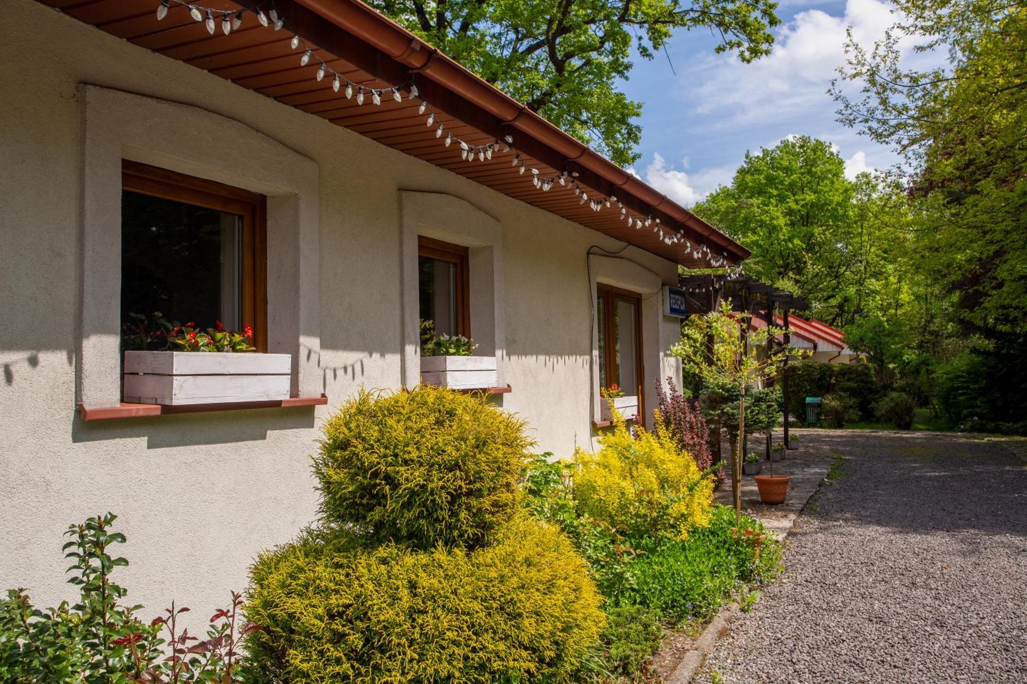 Noclegi Pod Debem U Jakuba Niepolomice Exterior photo