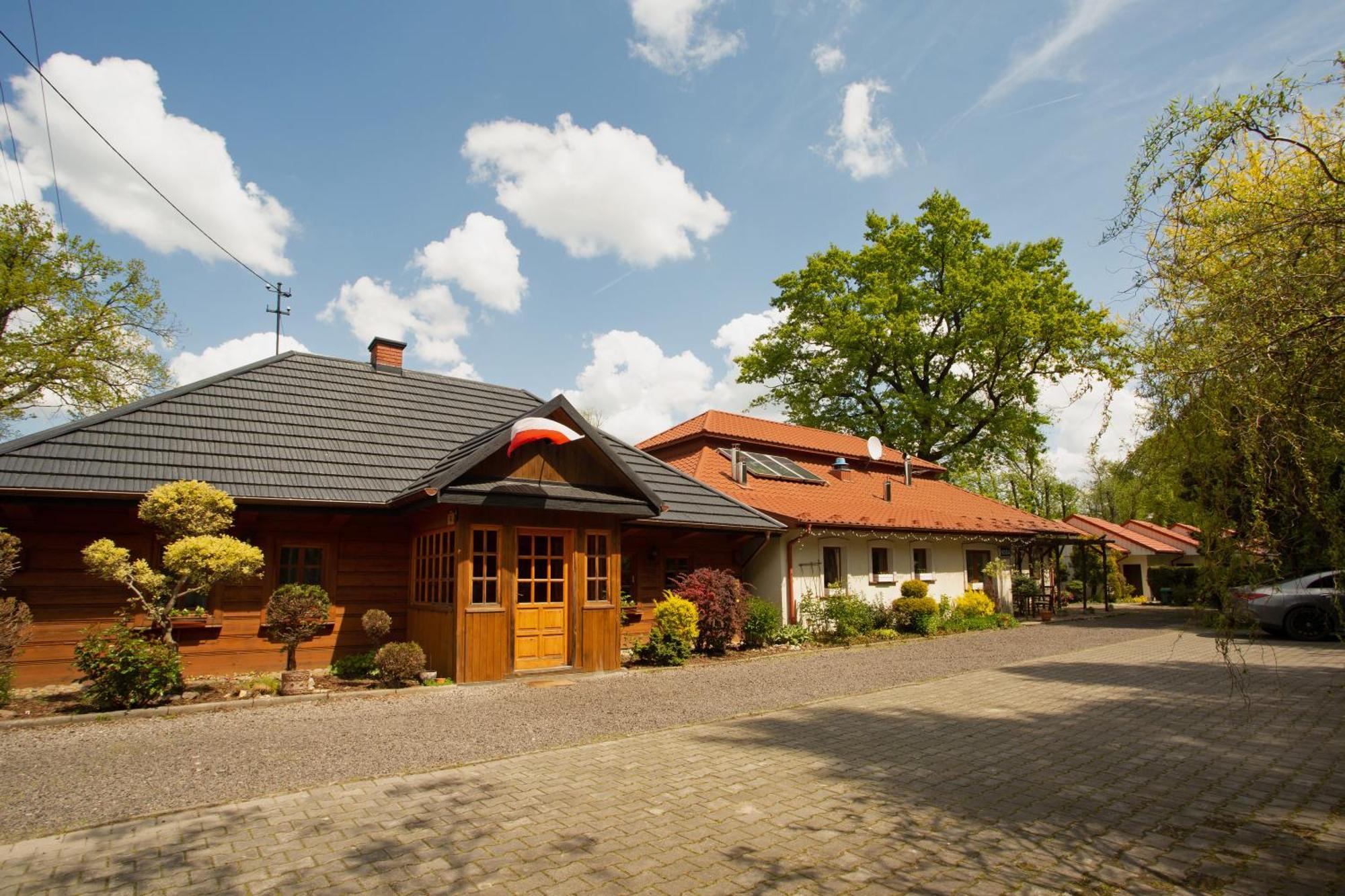 Noclegi Pod Debem U Jakuba Niepolomice Exterior photo