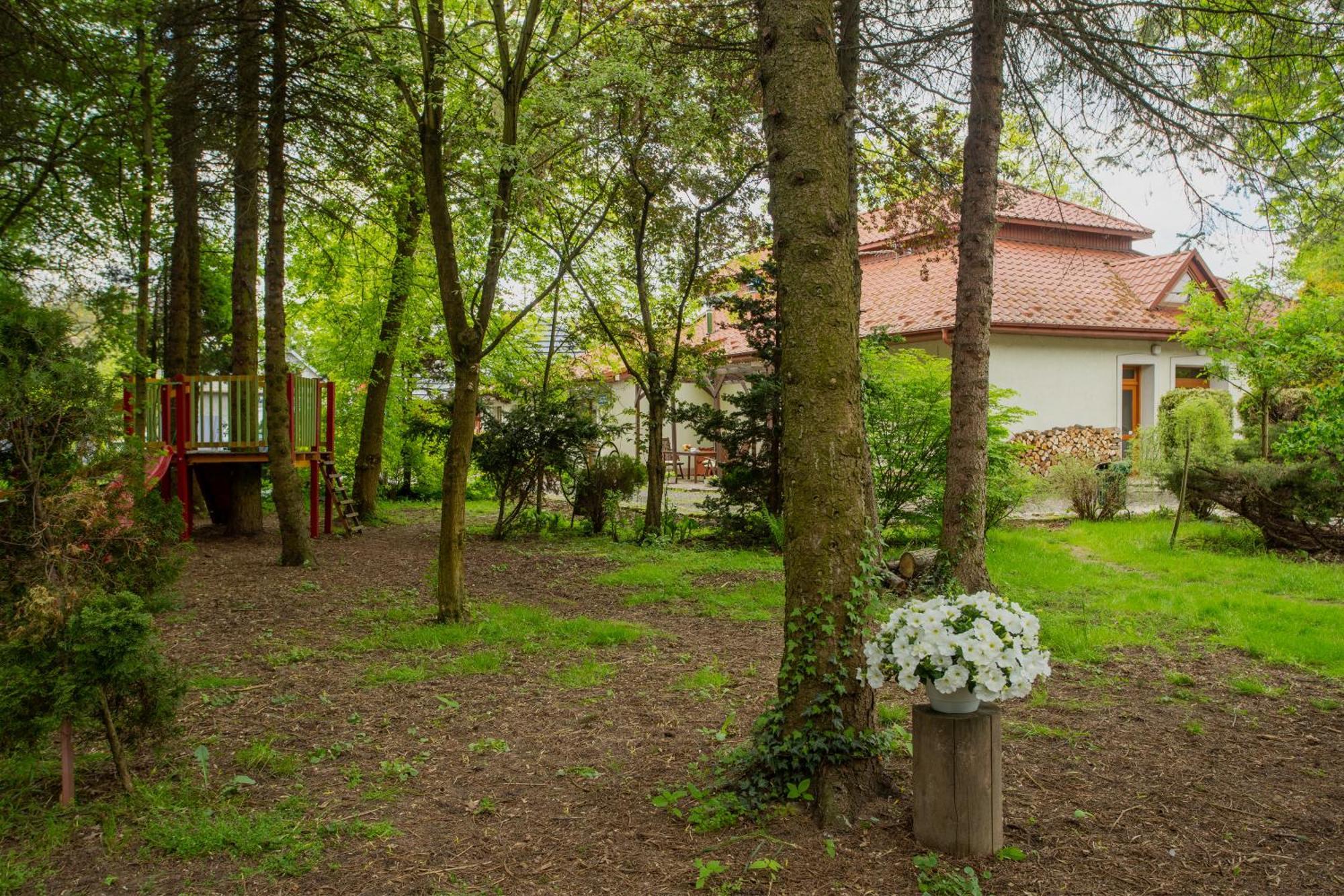 Noclegi Pod Debem U Jakuba Niepolomice Exterior photo