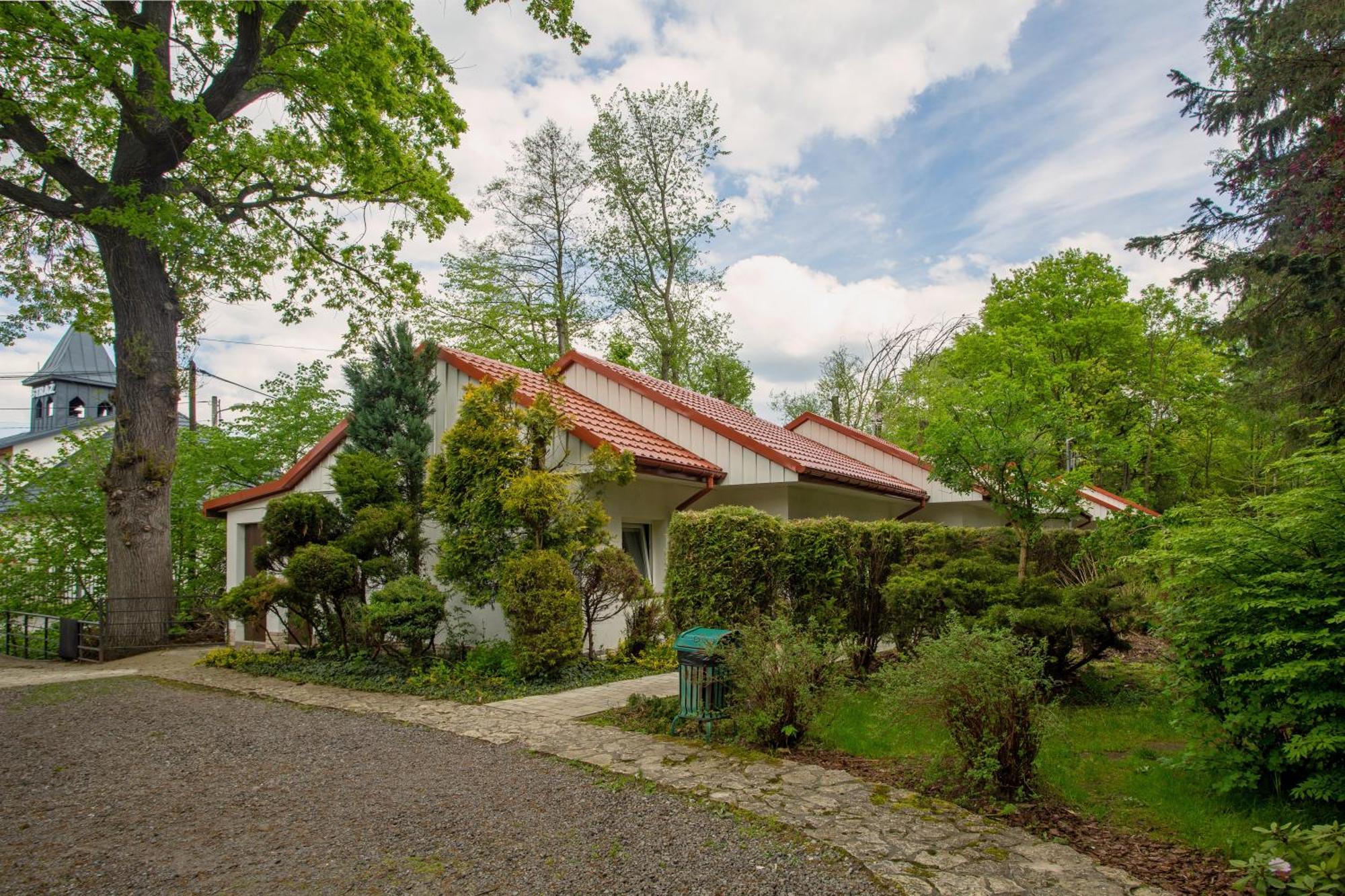 Noclegi Pod Debem U Jakuba Niepolomice Exterior photo