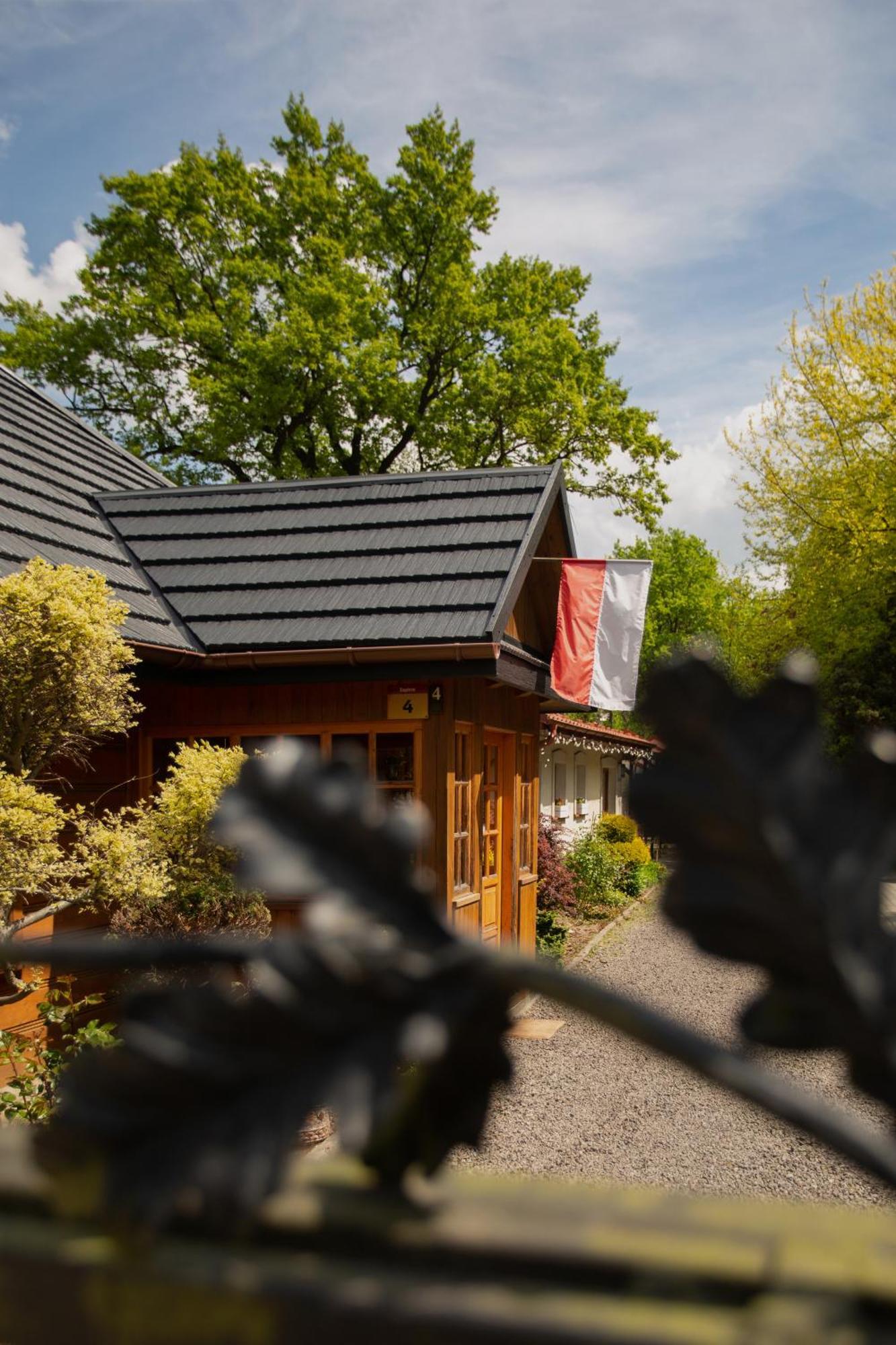 Noclegi Pod Debem U Jakuba Niepolomice Exterior photo