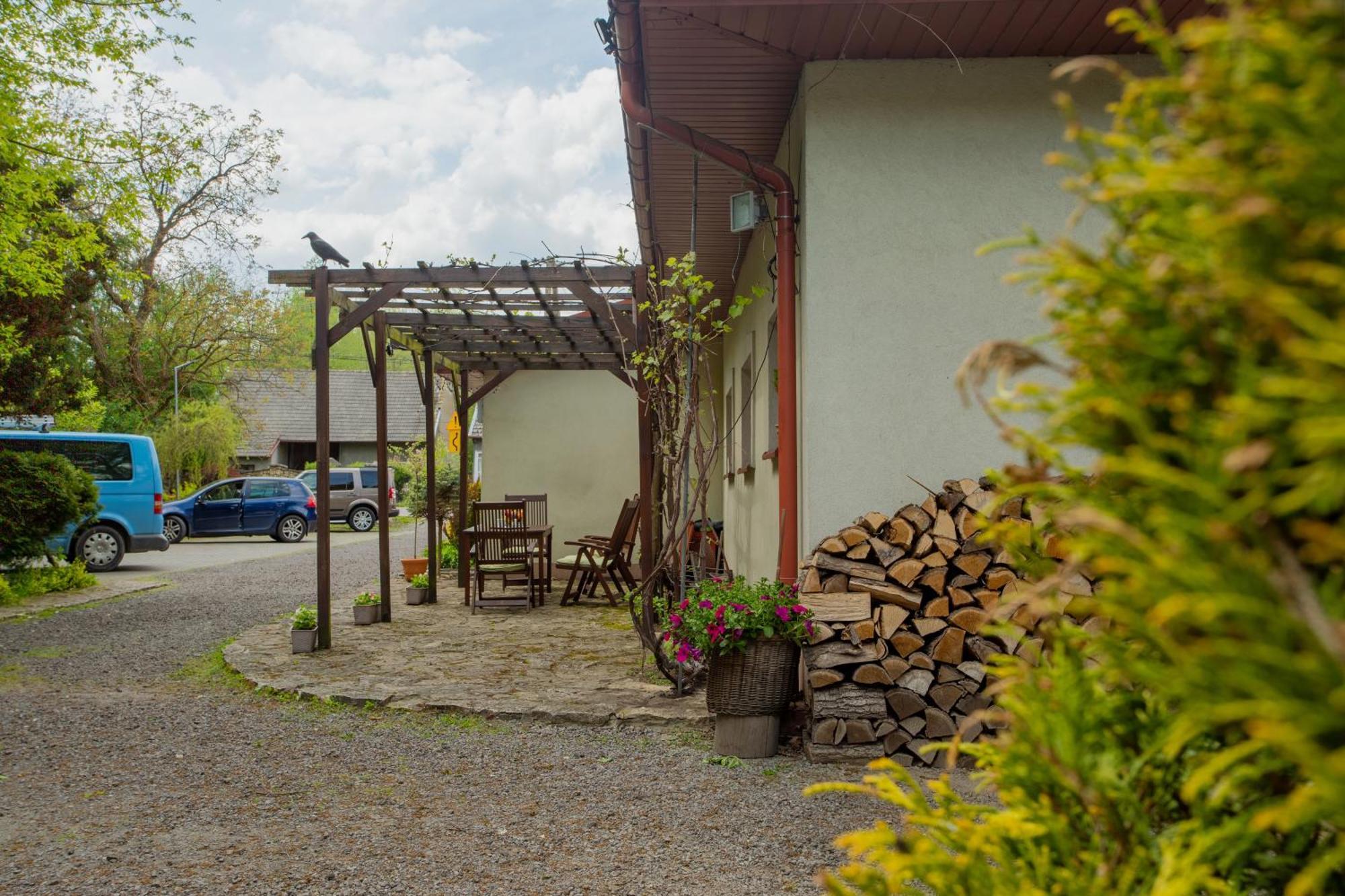 Noclegi Pod Debem U Jakuba Niepolomice Exterior photo